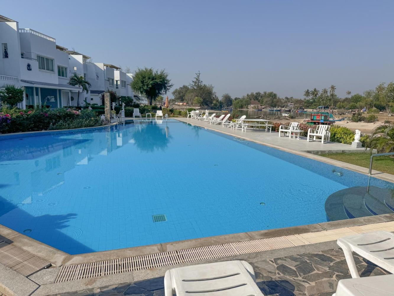 Absolute Beachfront Villa Ban Huai Yang Eksteriør billede