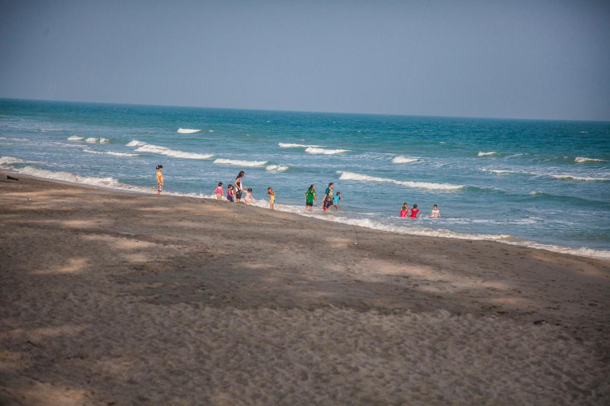 Absolute Beachfront Villa Ban Huai Yang Eksteriør billede